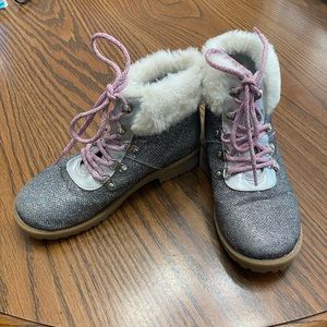 Girls Size 2 Juicy Couture boots